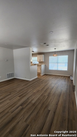 Image 7 of 28 For 111 Belfast  