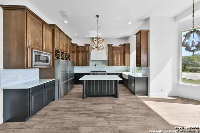 Listing photo id 8 for 11910 Keller
