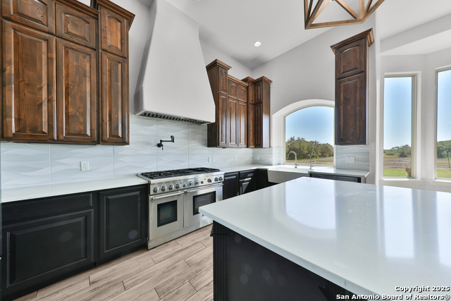 Listing photo id 9 for 11910 Keller