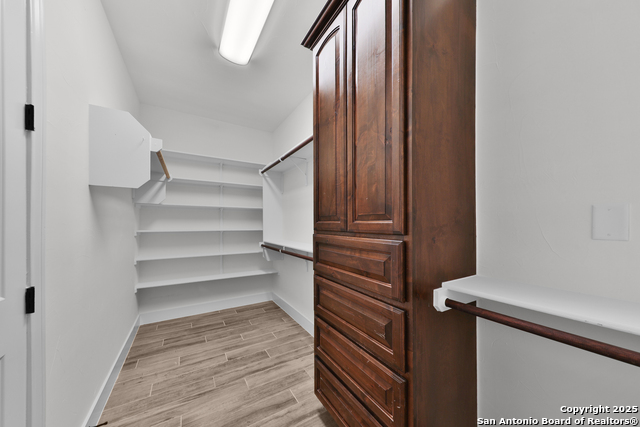Listing photo id 28 for 11910 Keller