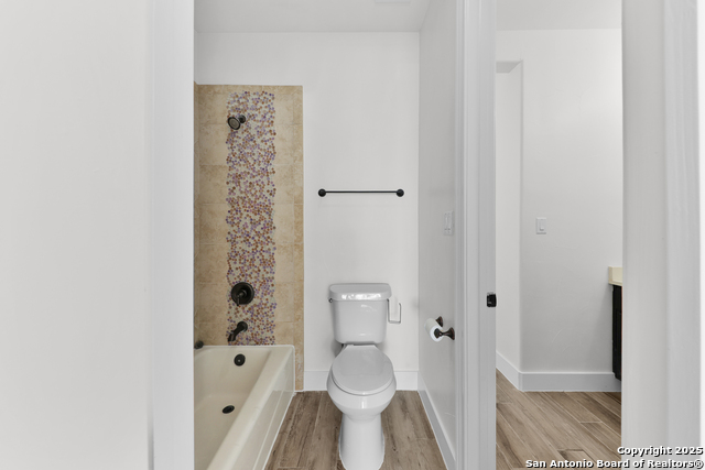 Listing photo id 35 for 11910 Keller