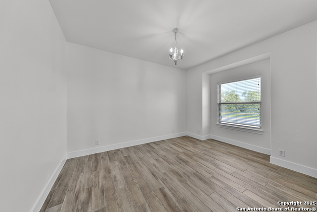 Listing photo id 38 for 11910 Keller