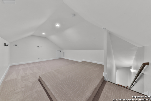 Listing photo id 39 for 11910 Keller