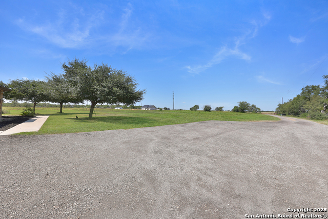 Listing photo id 40 for 11910 Keller