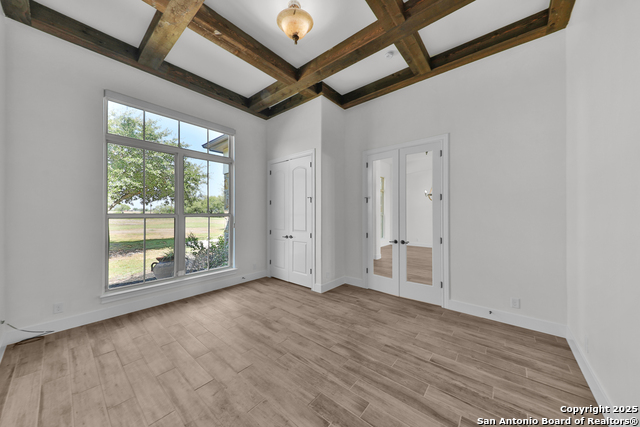 Listing photo id 4 for 11910 Keller
