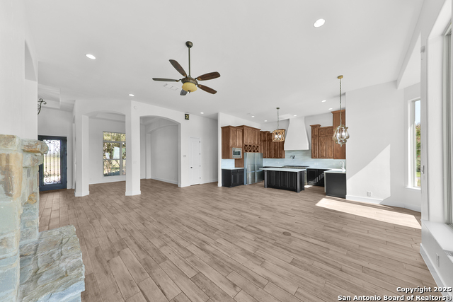 Listing photo id 6 for 11910 Keller