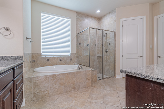 Listing photo id 14 for 2727 Sonata
