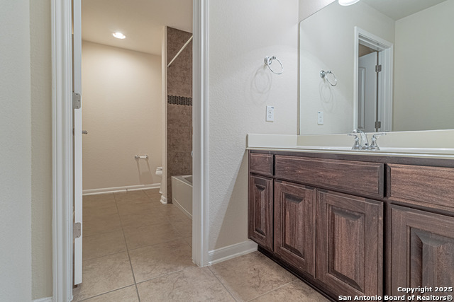 Listing photo id 22 for 2727 Sonata