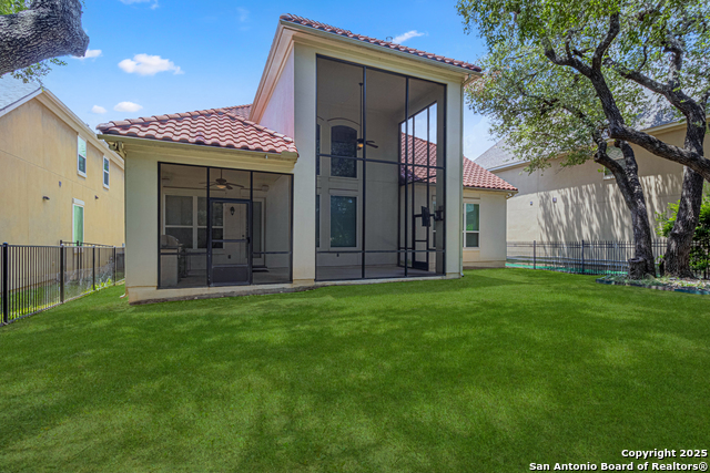Listing photo id 26 for 2727 Sonata