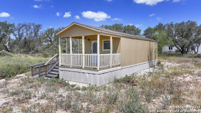 Image 21 of 48 For 461 Blossom Dr