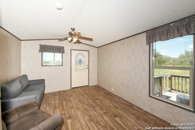 Image 25 of 48 For 461 Blossom Dr