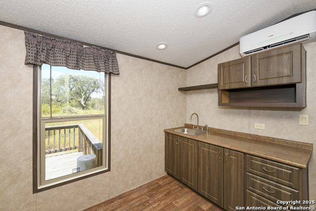 Image 28 of 48 For 461 Blossom Dr