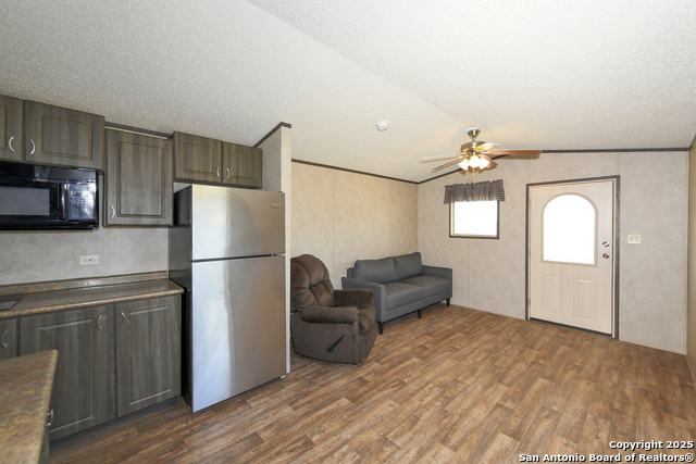 Image 30 of 48 For 461 Blossom Dr