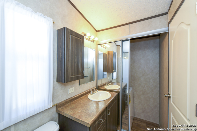 Image 34 of 48 For 461 Blossom Dr