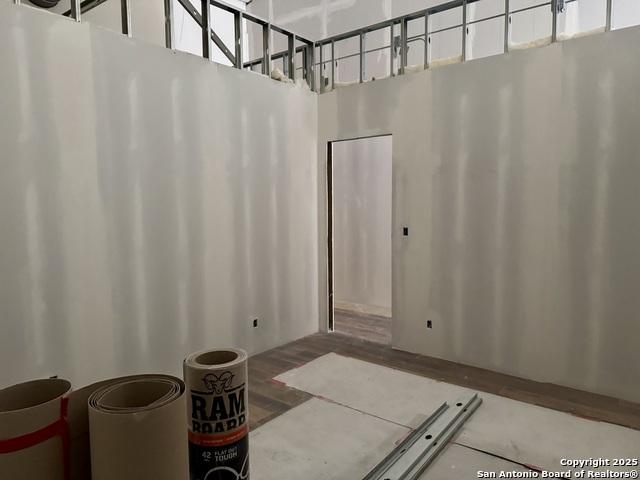 Listing photo id 12 for 12227 Huebner Rd 105