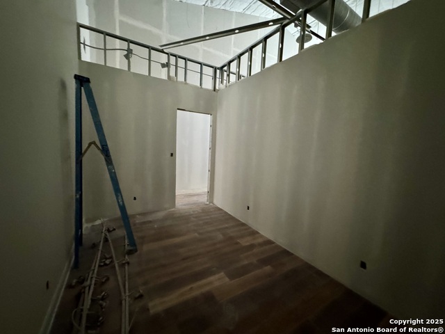Listing photo id 14 for 12227 Huebner Rd 105