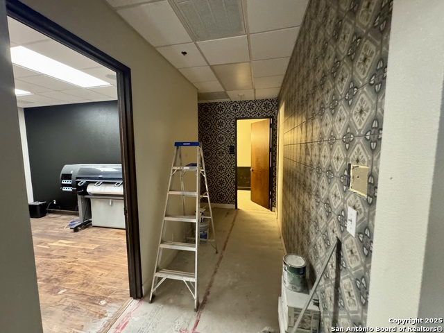 Listing photo id 16 for 12227 Huebner Rd 105