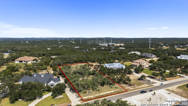 Listing photo id 9 for 918 Maximino Ridge