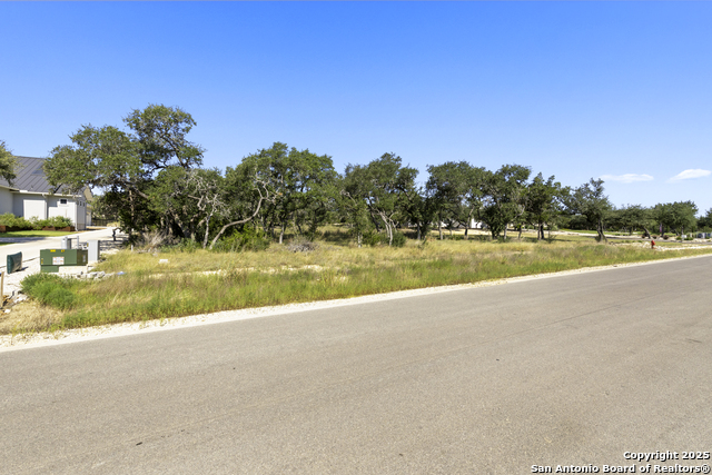 Listing photo id 21 for 918 Maximino Ridge