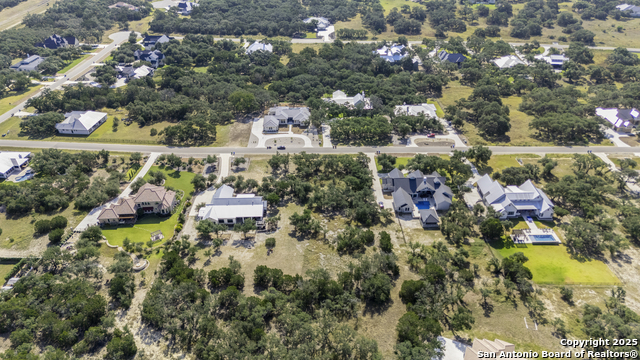 Listing photo id 6 for 918 Maximino Ridge