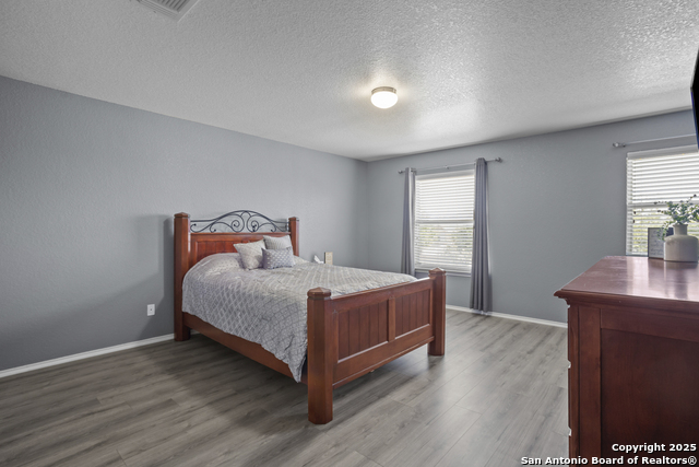 Image 13 of 29 For 5931 Aspen Gardens