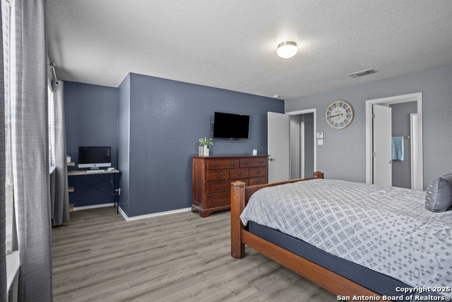 Image 14 of 29 For 5931 Aspen Gardens