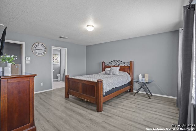 Image 15 of 29 For 5931 Aspen Gardens