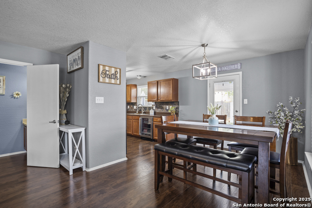 Image 8 of 29 For 5931 Aspen Gardens