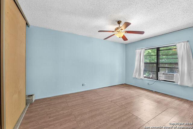 Image 11 of 18 For 4807 Borchers