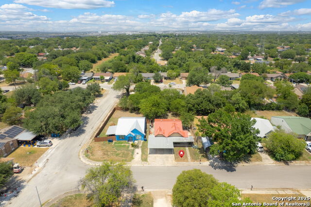Image 3 of 18 For 4807 Borchers