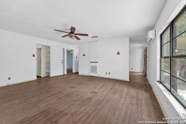 Image 6 of 18 For 4807 Borchers