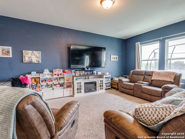 Image 10 of 23 For 5924 Pearl Meadows