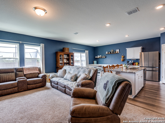 Image 11 of 23 For 5924 Pearl Meadows