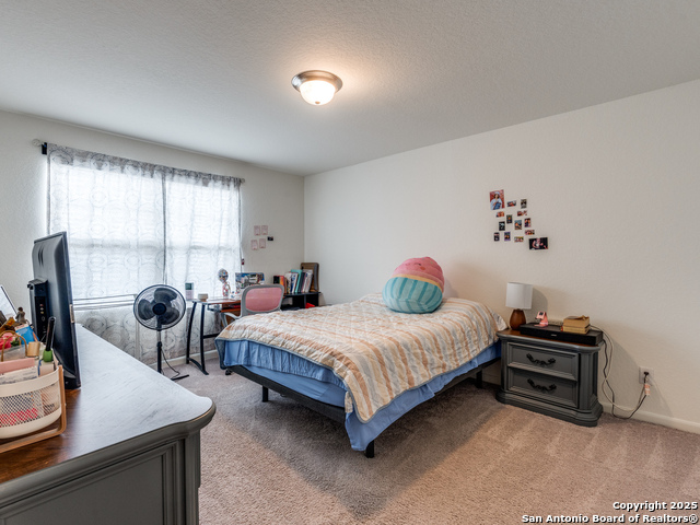 Image 17 of 23 For 5924 Pearl Meadows
