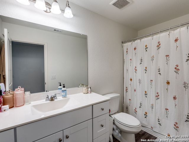 Image 18 of 23 For 5924 Pearl Meadows