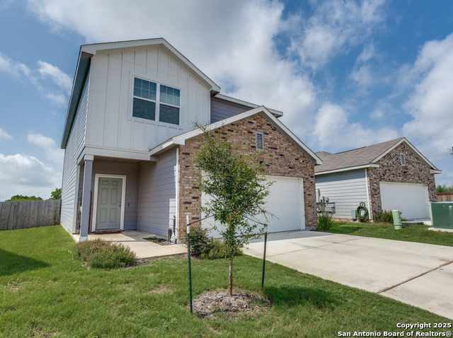 Image 3 of 23 For 5924 Pearl Meadows