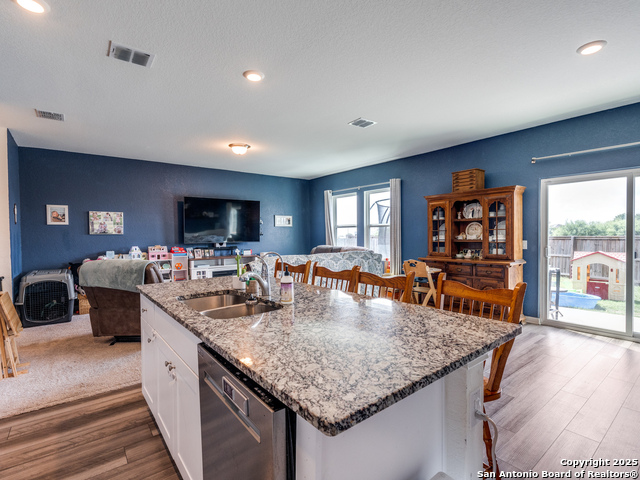 Image 8 of 23 For 5924 Pearl Meadows