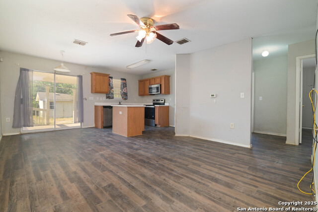 Image 4 of 12 For 6626 Walnut Valley Dr