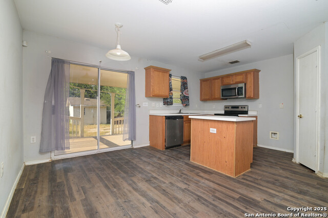 Image 5 of 12 For 6626 Walnut Valley Dr