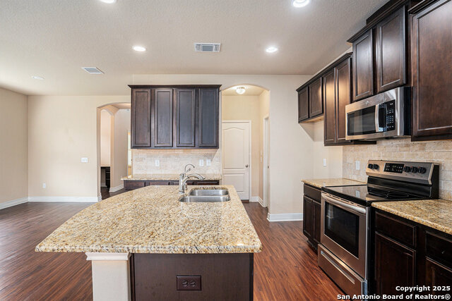 Image 4 of 15 For 753 Cornflower Ct