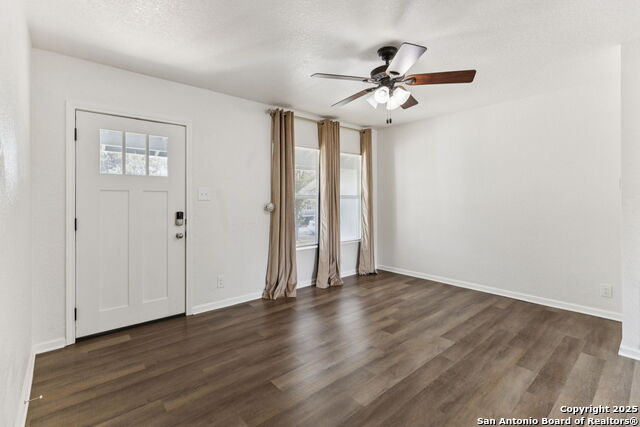 Listing photo id 16 for 119 Colton  