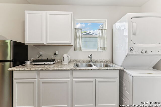 Listing photo id 21 for 119 Colton  