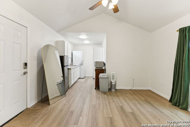 Listing photo id 25 for 119 Colton  