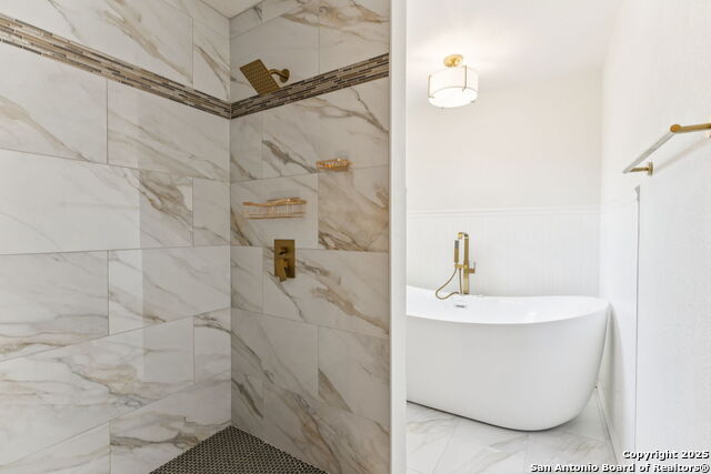 Listing photo id 5 for 119 Colton  