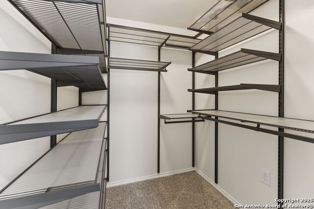 Listing photo id 7 for 119 Colton  