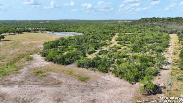 Listing photo id 3 for 32 Ac Fm 791