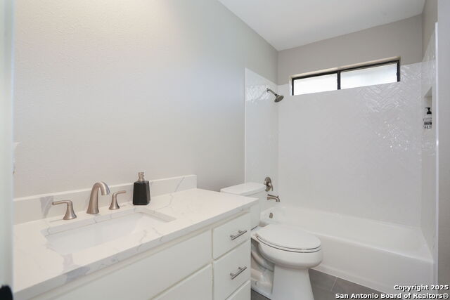 Image 24 of 39 For 29266 Seabiscuit Dr