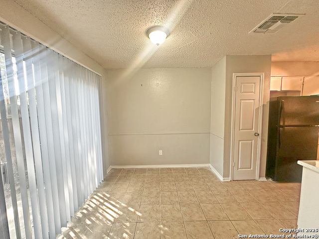 Image 7 of 25 For 7502 Oak Chase  7504