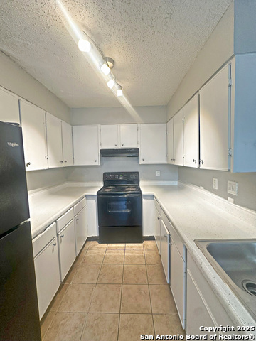 Image 8 of 24 For 7502 Oak Chase  7508