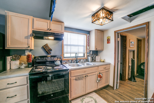Image 17 of 25 For 297 Chaparral Dr